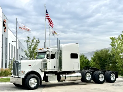 2020 PETERBILT 389 for sale in New Lenox, IL