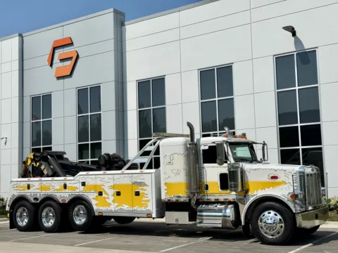 Photos of 2007 PETERBILT 378 for sale in New Lenox, IL at Forge Truck Centers - Illinois