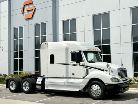 Photos of 2016 FREIGHTLINER COLUMBIA 120 for sale in New Lenox, IL at Forge Truck Centers - Illinois