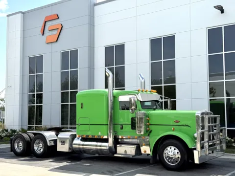 Photos of 2016 PETERBILT 389 for sale in New Lenox, IL at Forge Truck Centers - Illinois