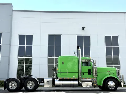 Another view of 2016 PETERBILT 389 for sale in New Lenox, IL at Forge Truck Centers - Illinois