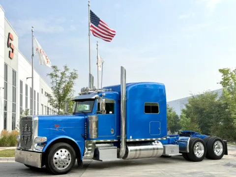 2018 PETERBILT 389 for sale in New Lenox, IL