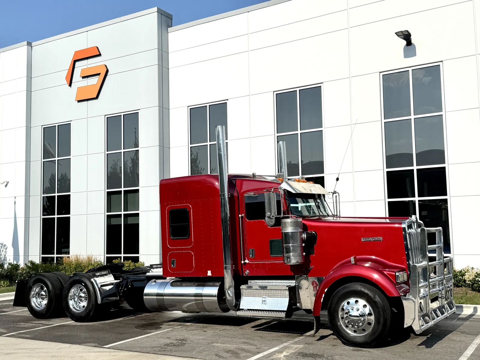 2016 Kenworth W900 in New Lenox, IL — photo 2