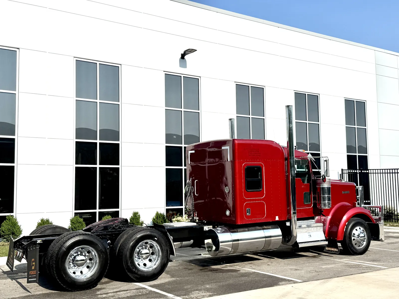 2016 Kenworth W900 in New Lenox, IL — photo 5