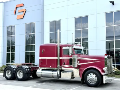 Photos of 2016 PETERBILT 389 for sale in New Lenox, IL at Forge Truck Centers - Illinois