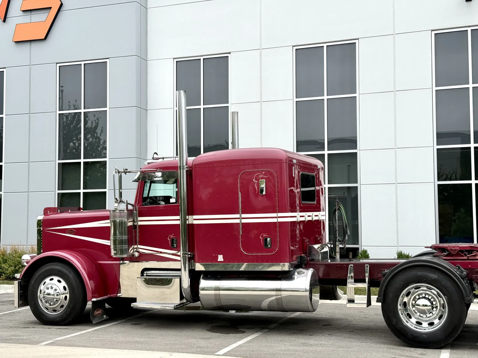 2016 Peterbilt 389 in New Lenox, IL — photo 8