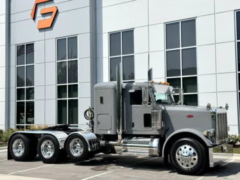 Photos of 2006 PETERBILT 379 for sale in New Lenox, IL at Forge Truck Centers - Illinois