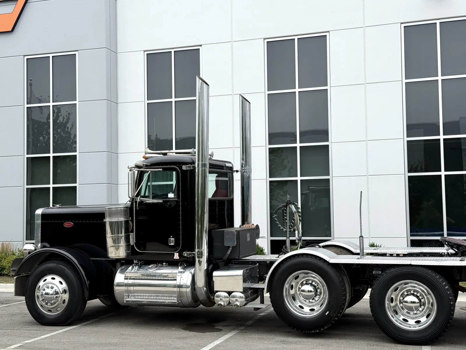 1996 Peterbilt 379 in New Lenox, IL — photo 8