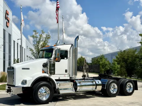 2020 KENWORTH T800 for sale in New Lenox, IL