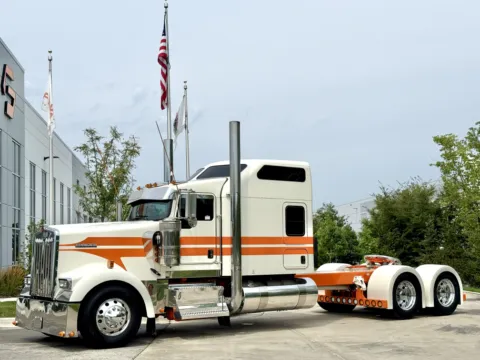 2020 KENWORTH W900 for sale in New Lenox, IL