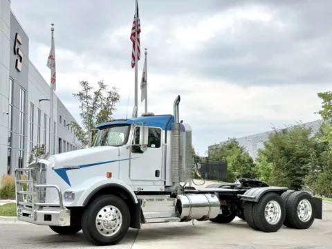2012 KENWORTH T800 for sale in New Lenox, IL