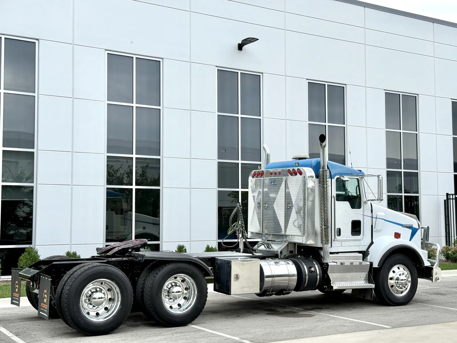 2012 Kenworth T800 in New Lenox, IL — photo 5