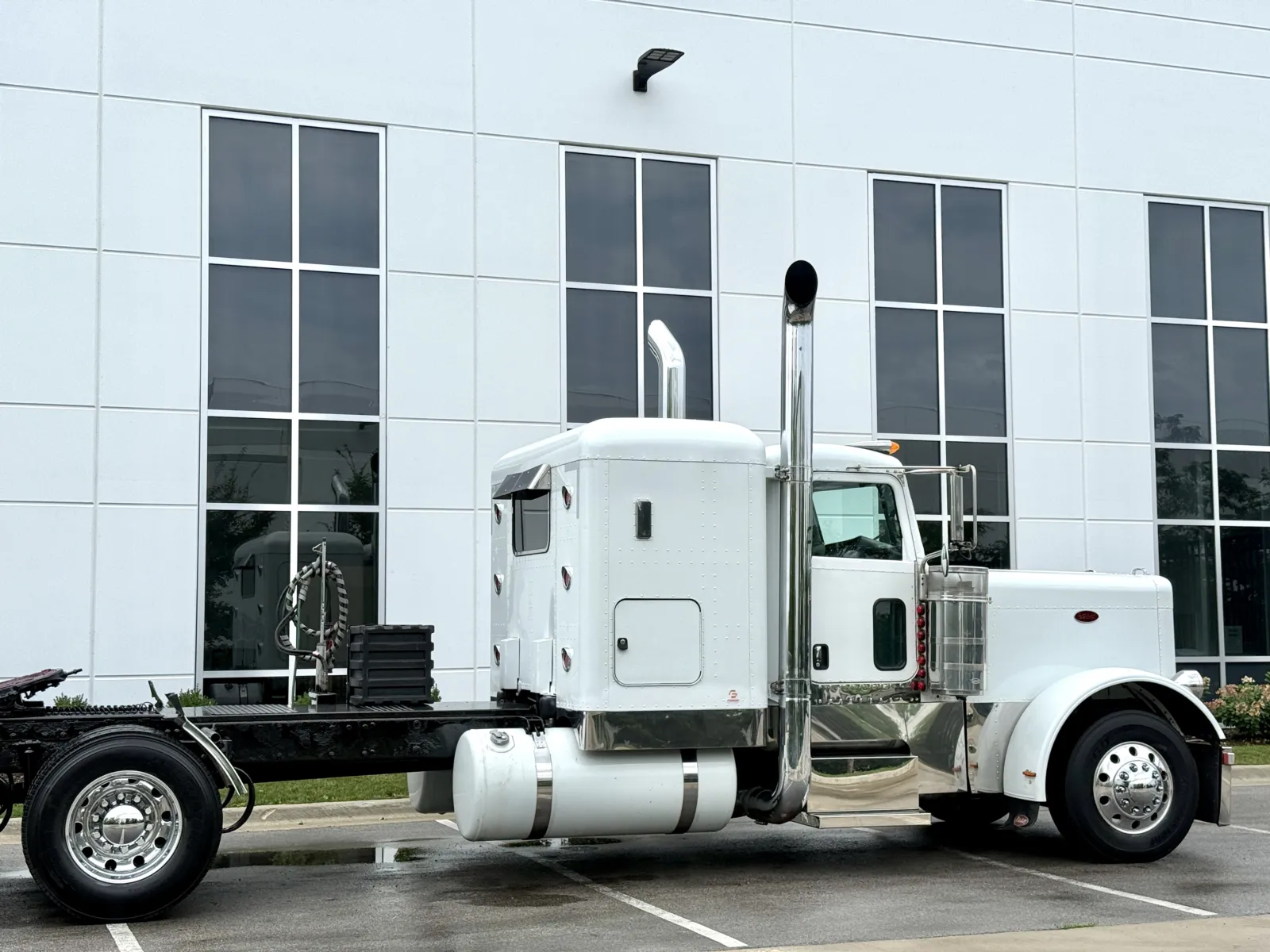 2006 Peterbilt 379 in New Lenox, IL — photo 7