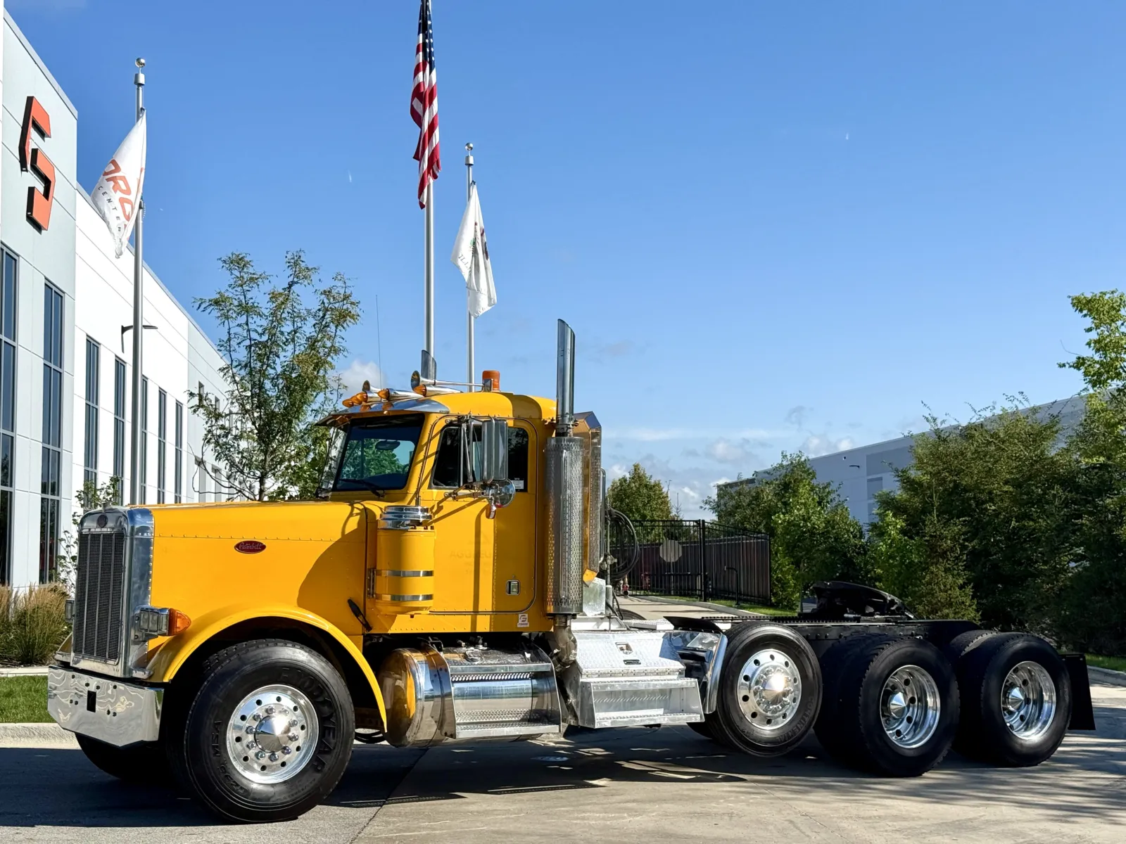 2003 PETERBILT 379