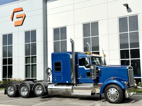 Photos of 2017 KENWORTH W900 for sale in New Lenox, IL at Forge Truck Centers - Illinois