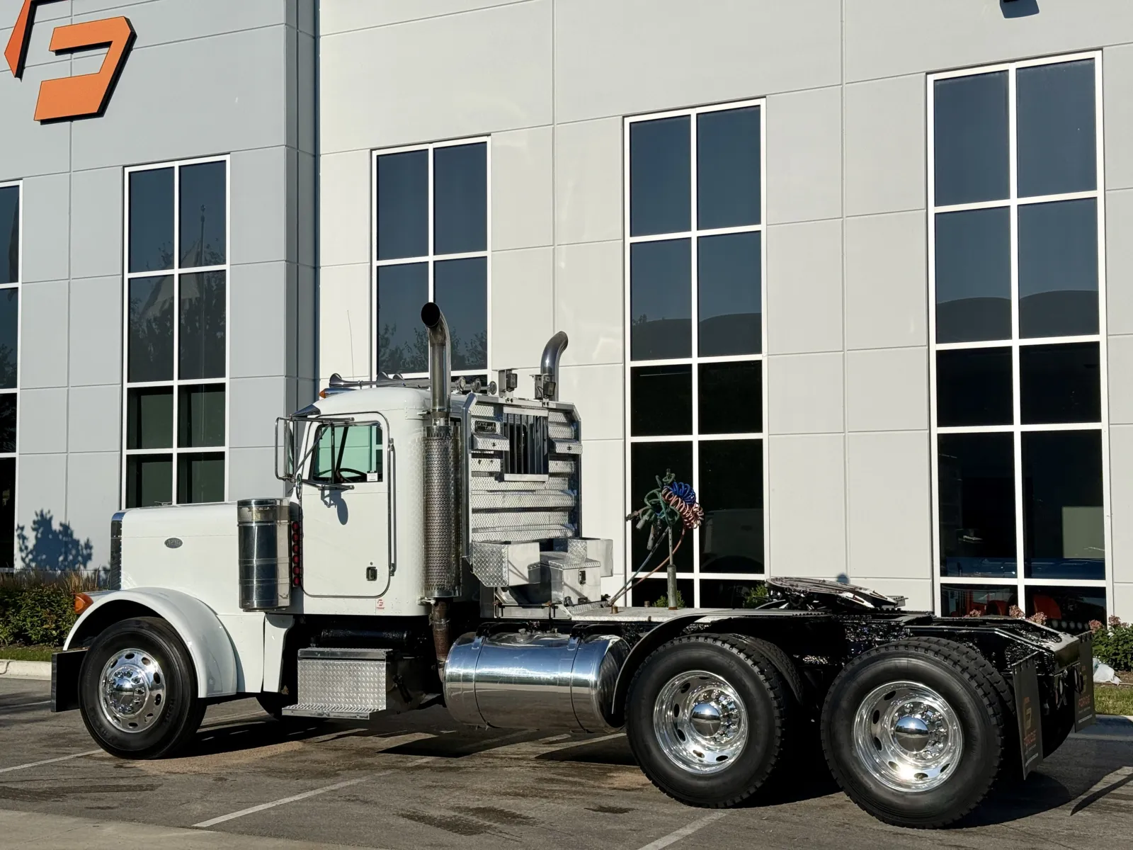 1996 Peterbilt 379 in New Lenox, IL — photo 6