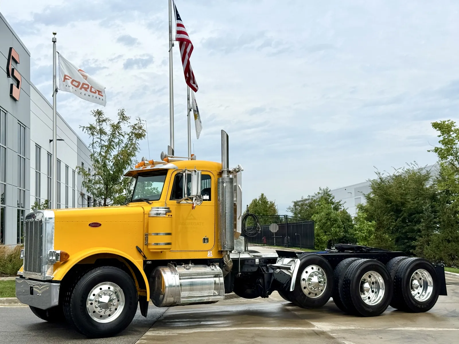2003 PETERBILT 379 for sale in New Lenox, IL