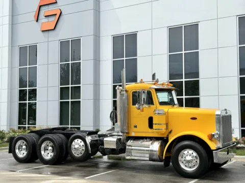 Photos of 2003 PETERBILT 379 for sale in New Lenox, IL at Forge Truck Centers - Illinois