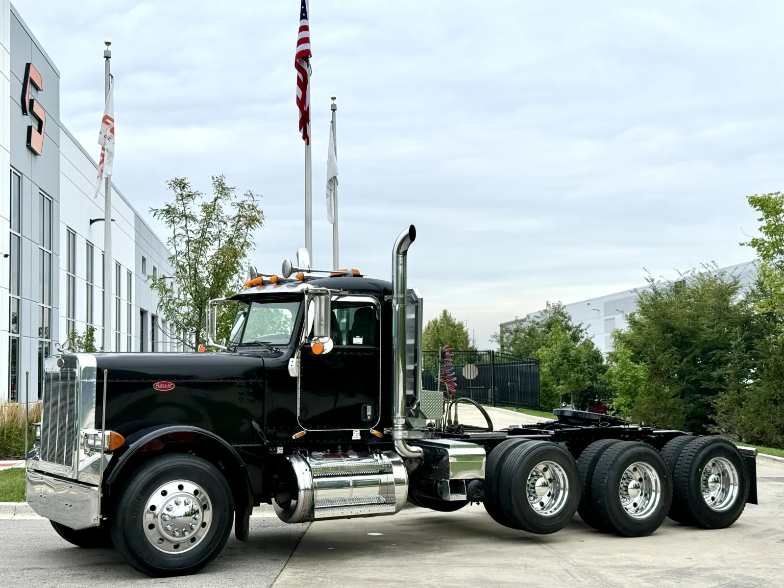 2006 Peterbilt 379 in New Lenox, IL