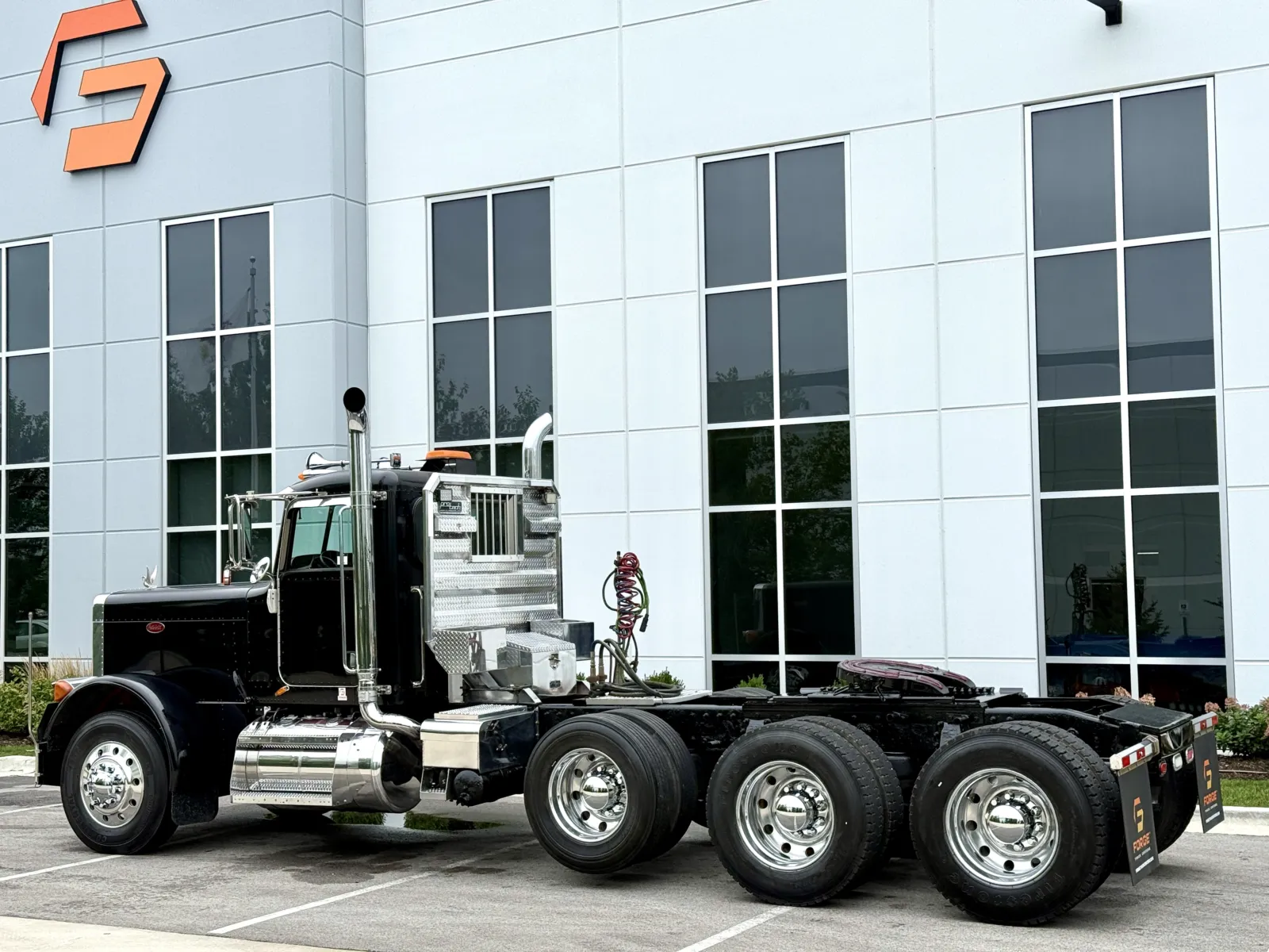 2006 Peterbilt 379 in New Lenox, IL — photo 6