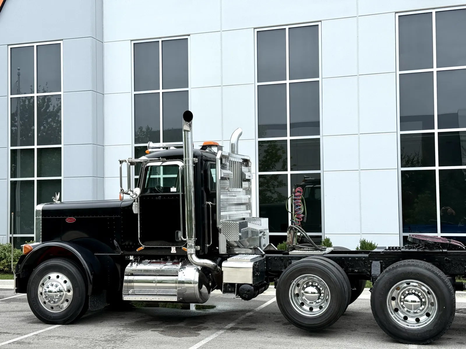 2006 Peterbilt 379 in New Lenox, IL — photo 8