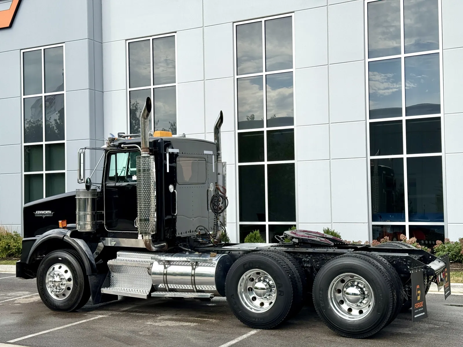 2000 Kenworth T800 in New Lenox, IL — photo 6
