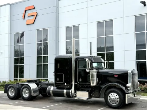 Photos of 1996 PETERBILT 379 for sale in New Lenox, IL at Forge Truck Centers - Illinois