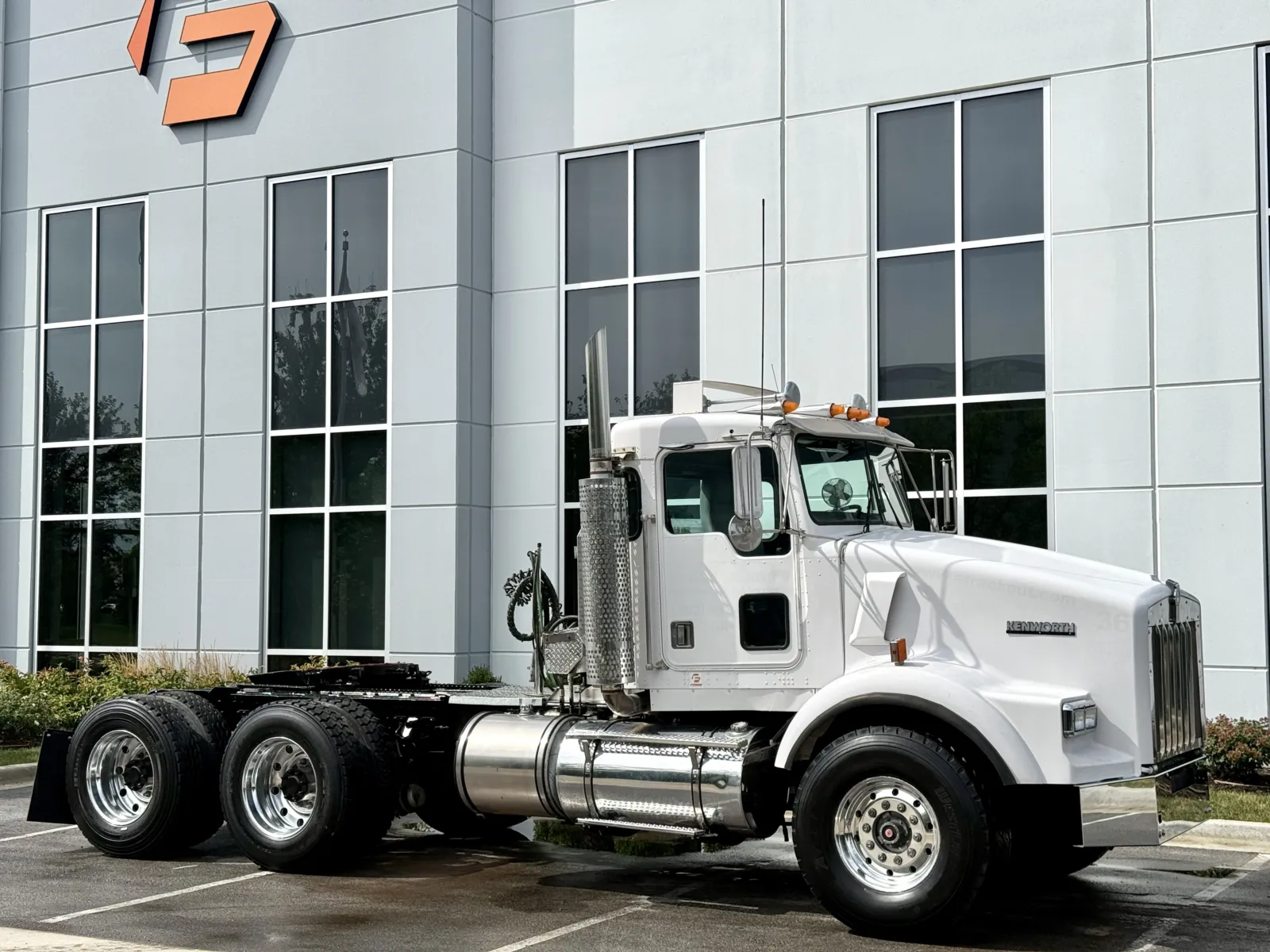 1997 Kenworth T800 in New Lenox, IL — photo 2