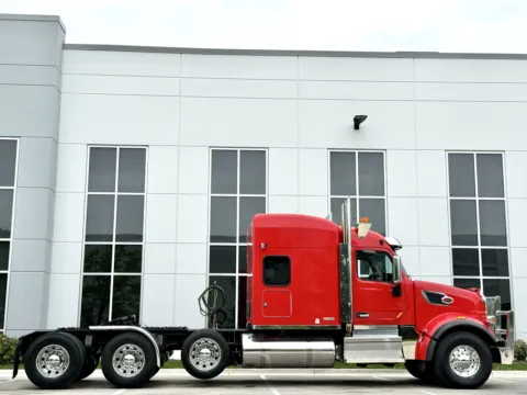 Another view of 2019 PETERBILT 567 for sale in New Lenox, IL at Forge Truck Centers - Illinois