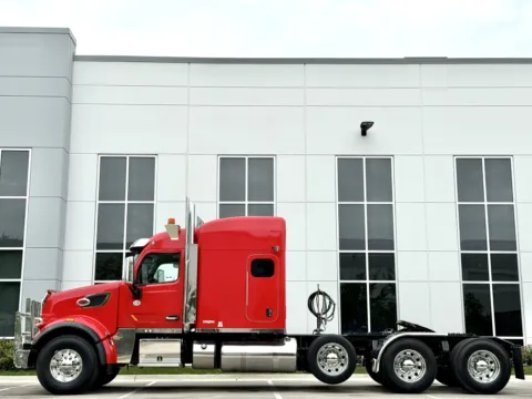 More photos of 2019 PETERBILT 567 at Forge Truck Centers - Illinois, IL