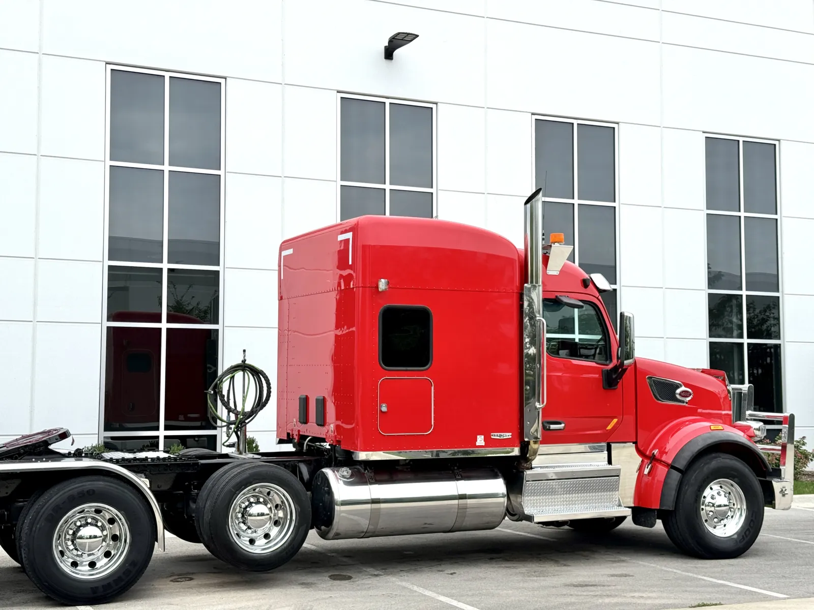 2019 Peterbilt 567 in New Lenox, IL — photo 7