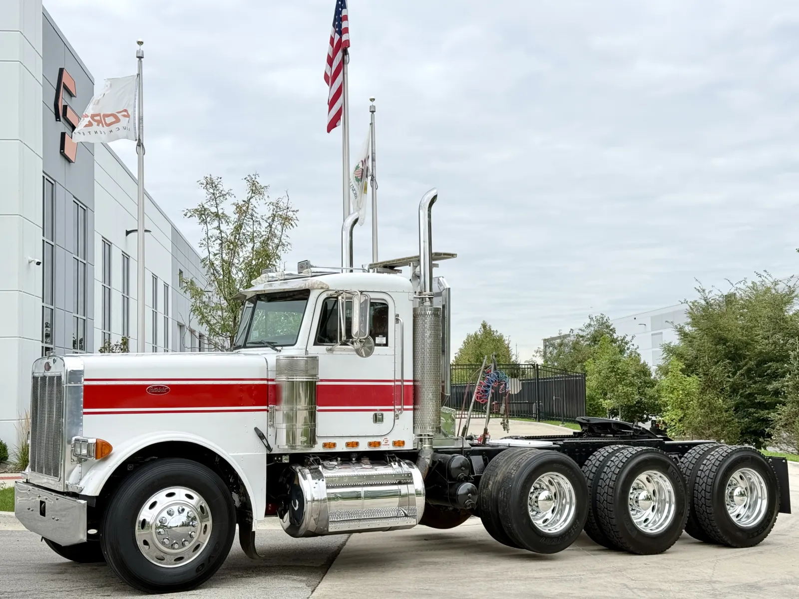 2001 PETERBILT 379 for sale in New Lenox, IL