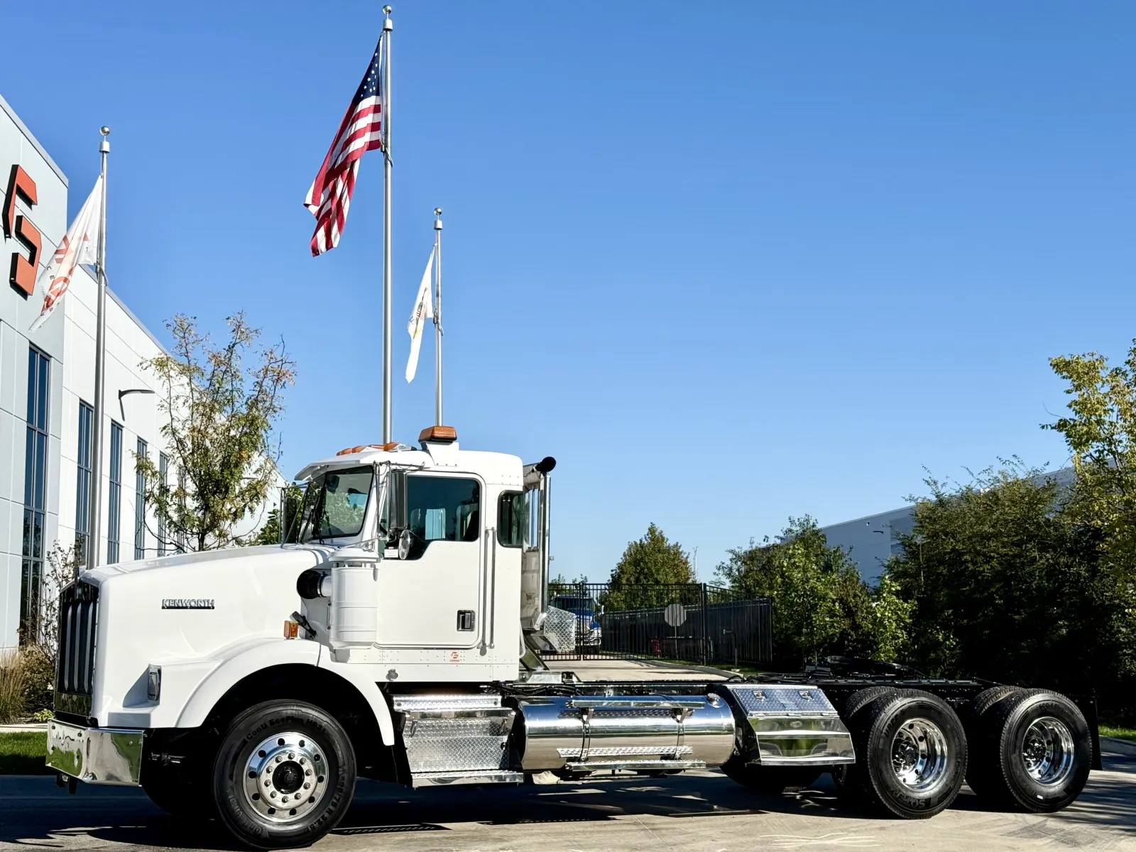 2002 KENWORTH T800 for sale in New Lenox, IL
