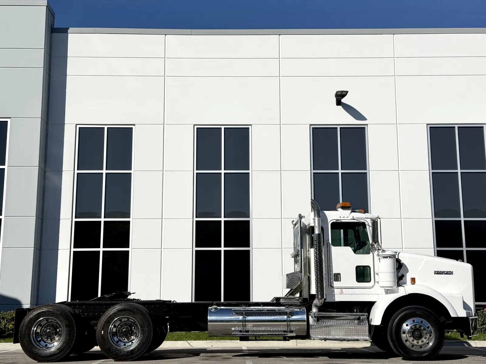 2002 Kenworth T800 in New Lenox, IL — photo 3