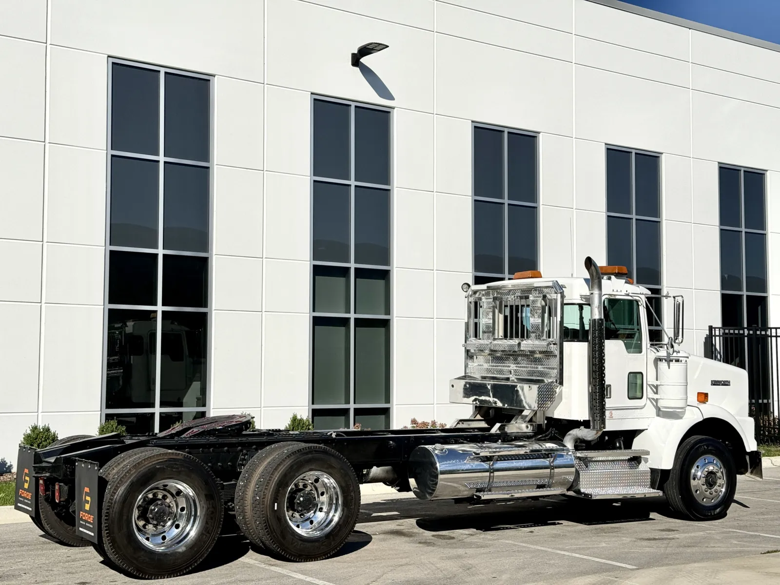 2002 Kenworth T800 in New Lenox, IL — photo 5