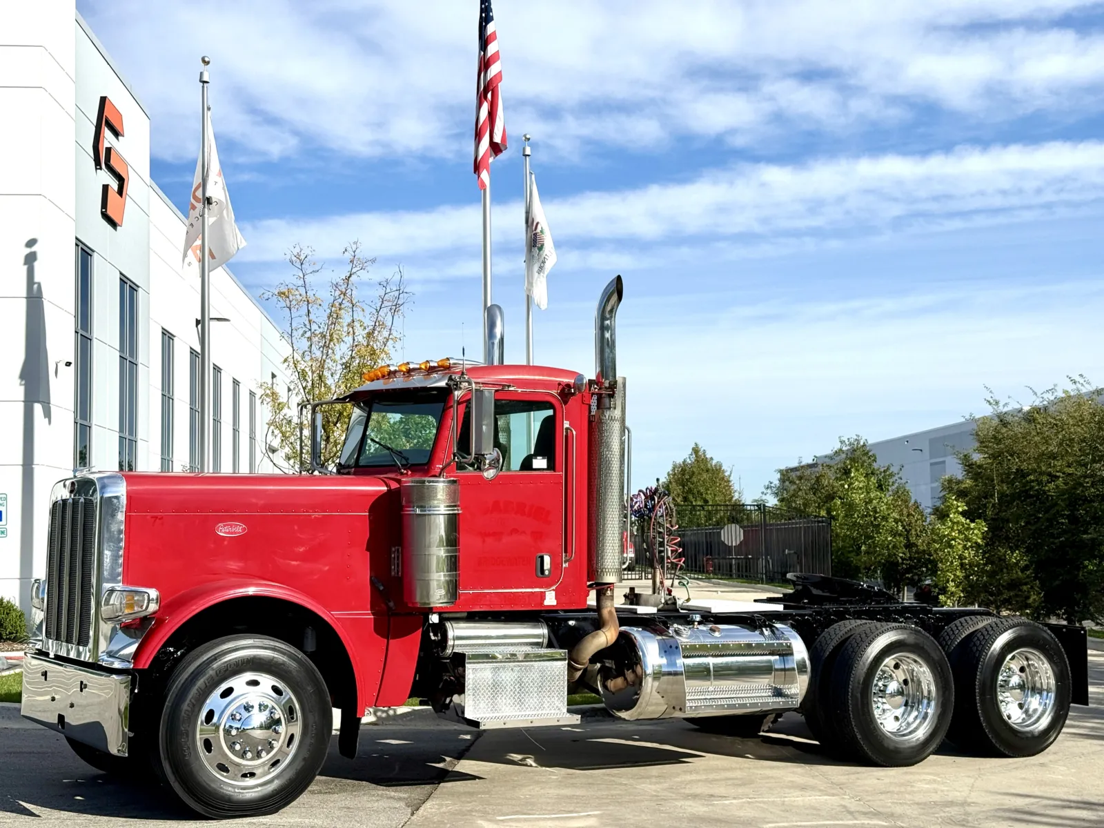 2009 Peterbilt 389 in New Lenox, IL