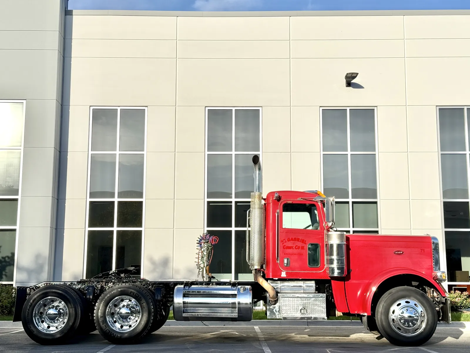 2009 Peterbilt 389 in New Lenox, IL — photo 3