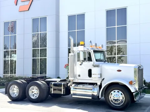 Photos of 2003 PETERBILT 379 for sale in New Lenox, IL at Forge Truck Centers - Illinois