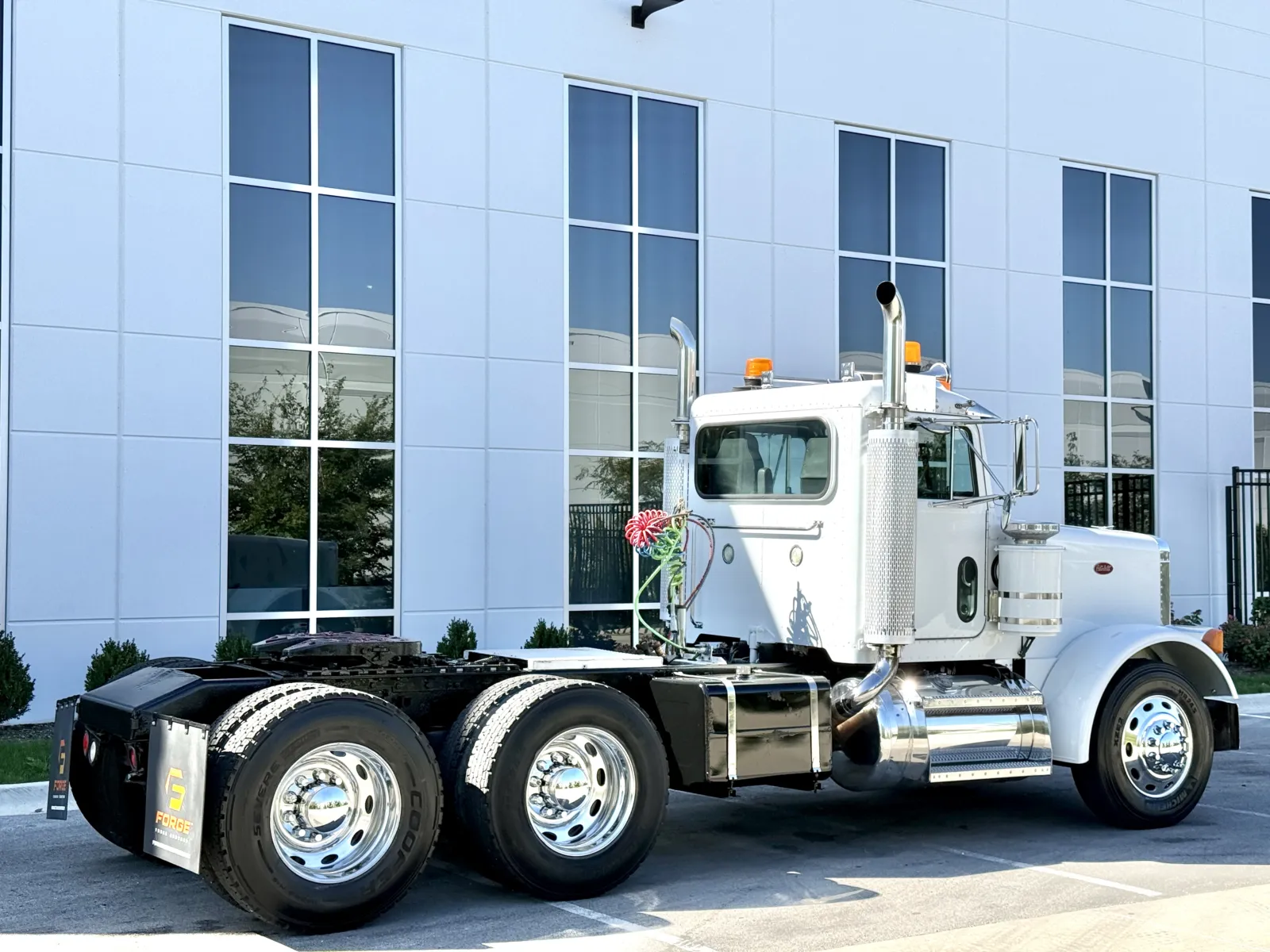2003 Peterbilt 379 in New Lenox, IL — photo 5