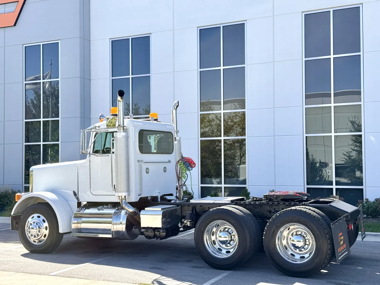 2003 Peterbilt 379 in New Lenox, IL — photo 6