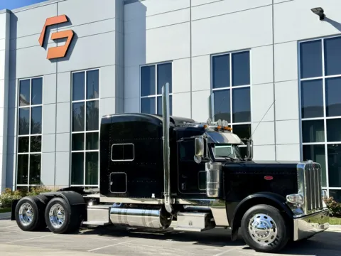 Photos of 2016 PETERBILT 389 for sale in New Lenox, IL at Forge Truck Centers - Illinois