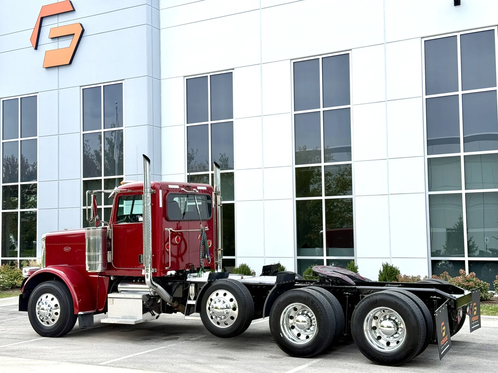 2018 Peterbilt 389 in New Lenox, IL — photo 6