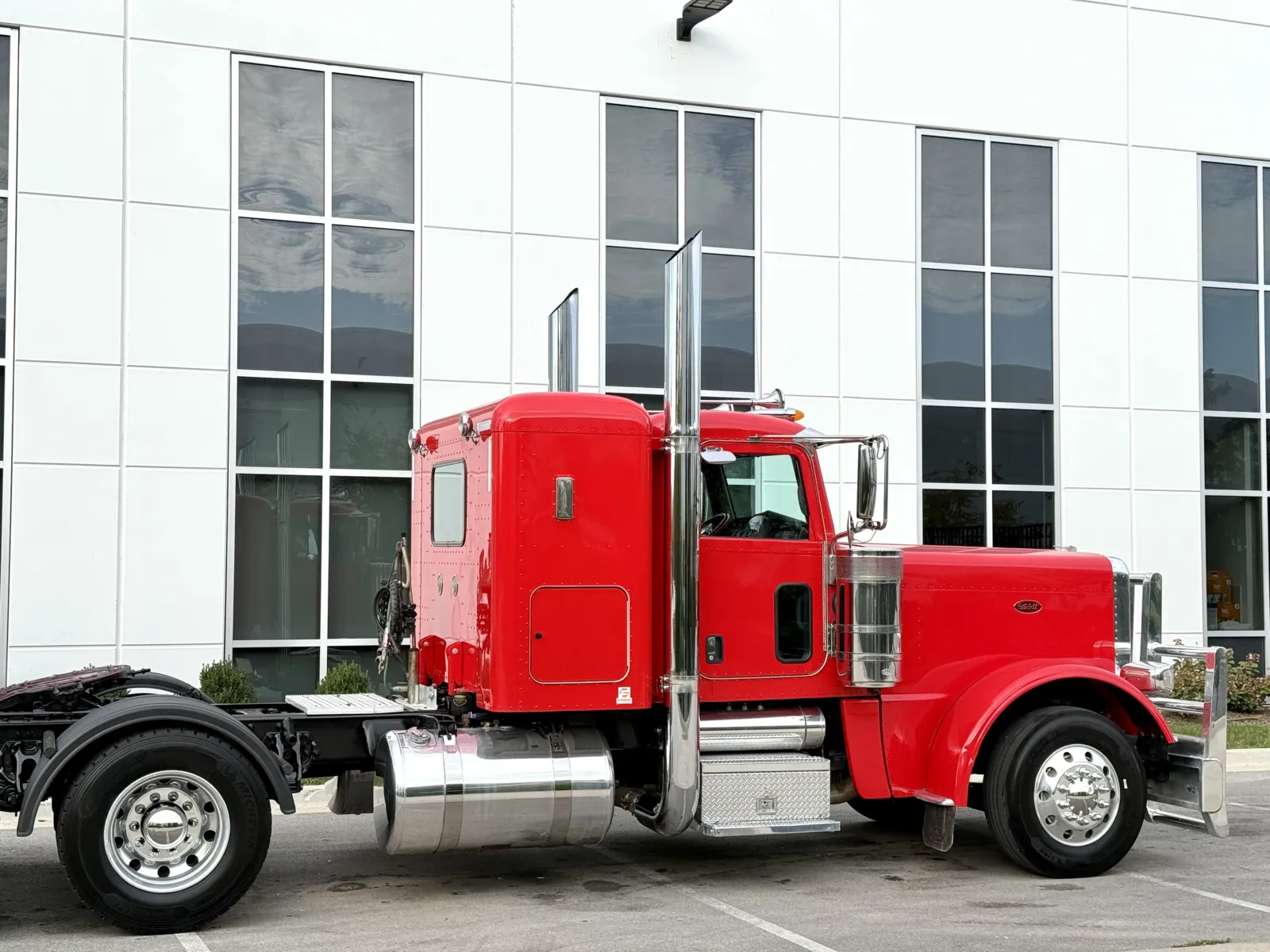 2018 Peterbilt 389 in New Lenox, IL — photo 7