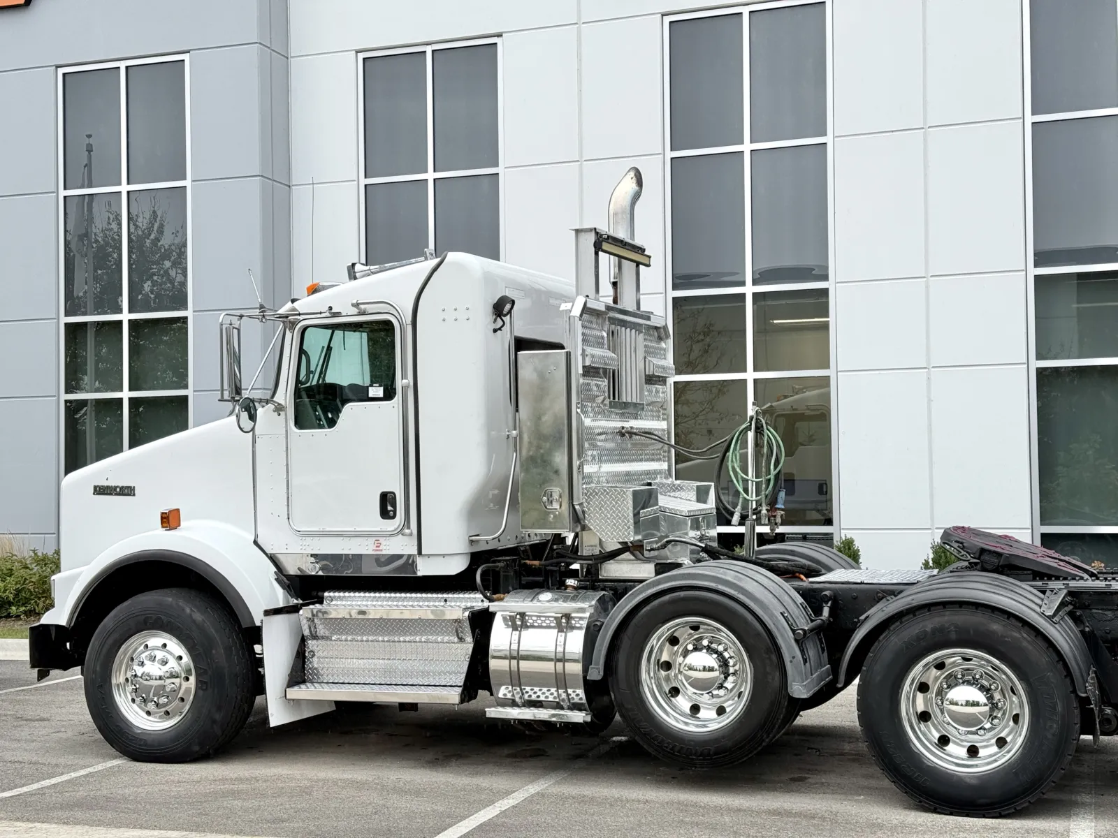 2011 Kenworth T800 in New Lenox, IL — photo 8