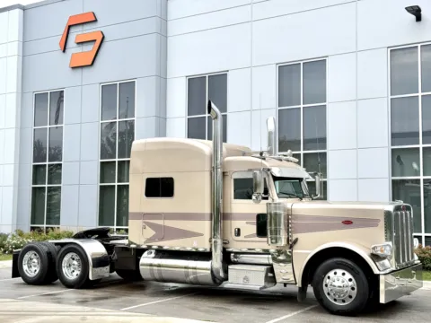 Photos of 2017 PETERBILT 389 for sale in New Lenox, IL at Forge Truck Centers - Illinois