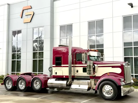Photos of 2017 KENWORTH W900 for sale in New Lenox, IL at Forge Truck Centers - Illinois