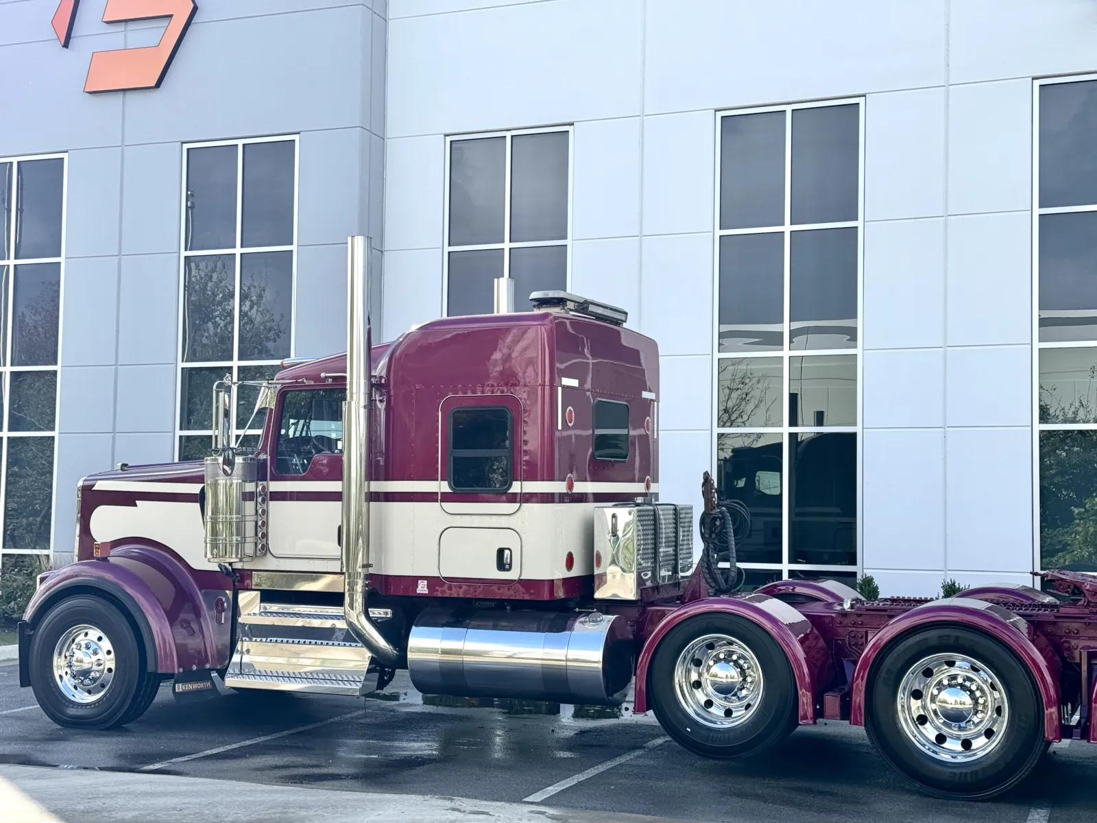 2017 Kenworth W900 in New Lenox, IL — photo 8