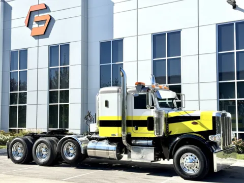 Photos of 2008 PETERBILT 388 for sale in New Lenox, IL at Forge Truck Centers - Illinois