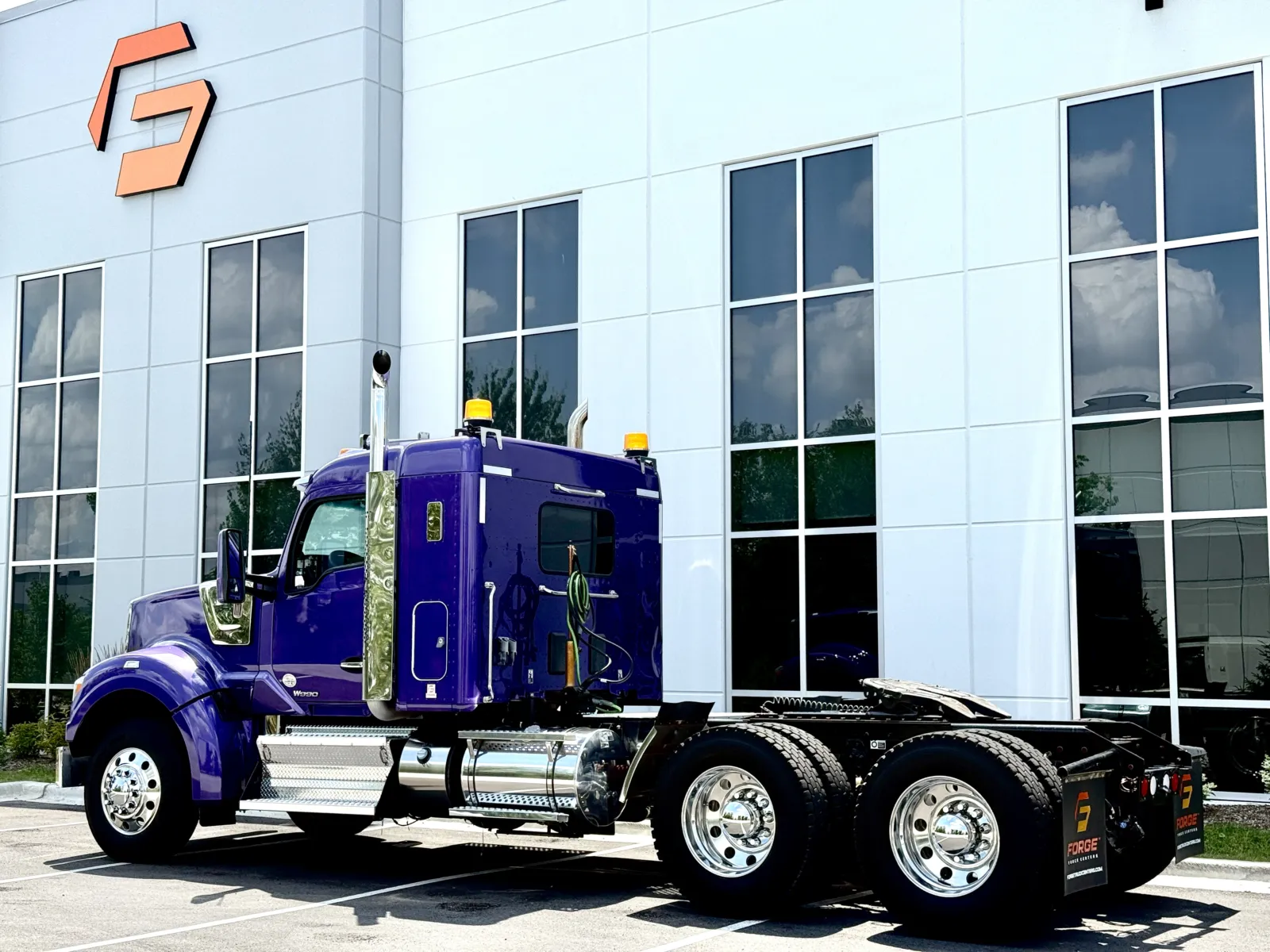 2020 Kenworth W990 - image 6