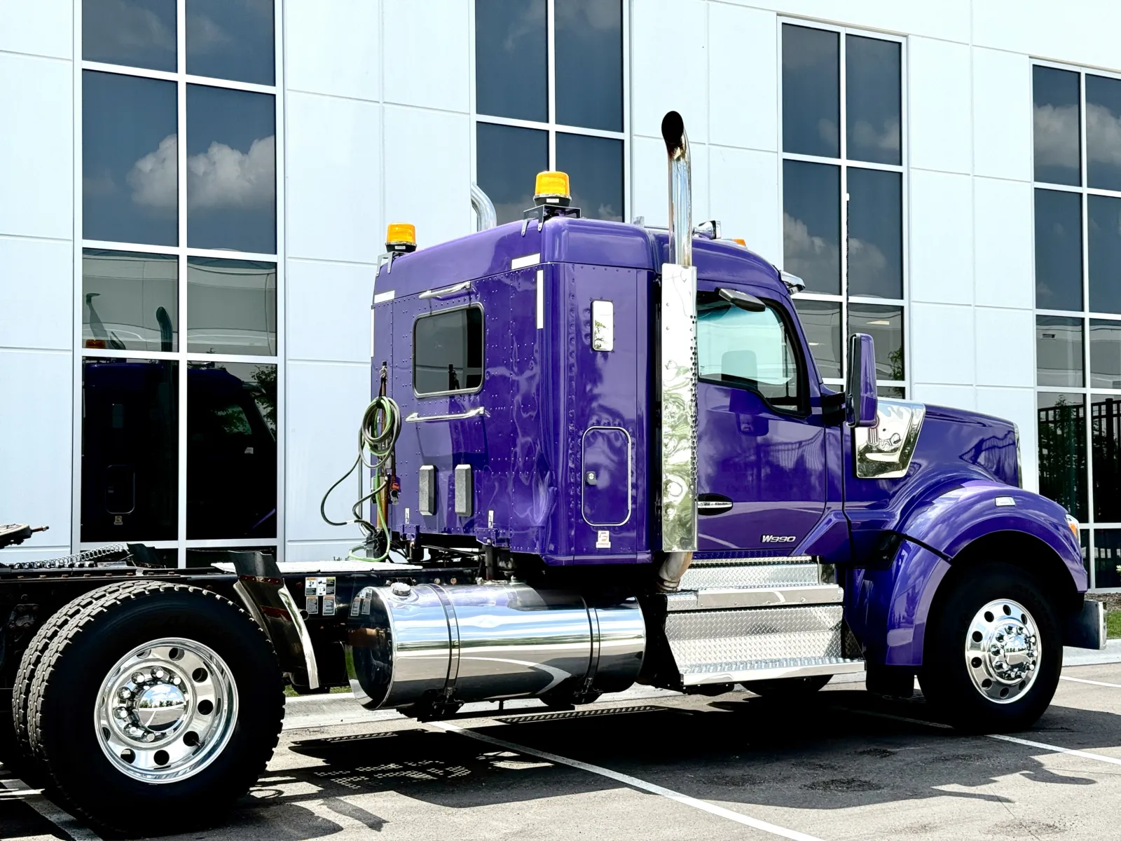 2020 Kenworth W990 - image 7